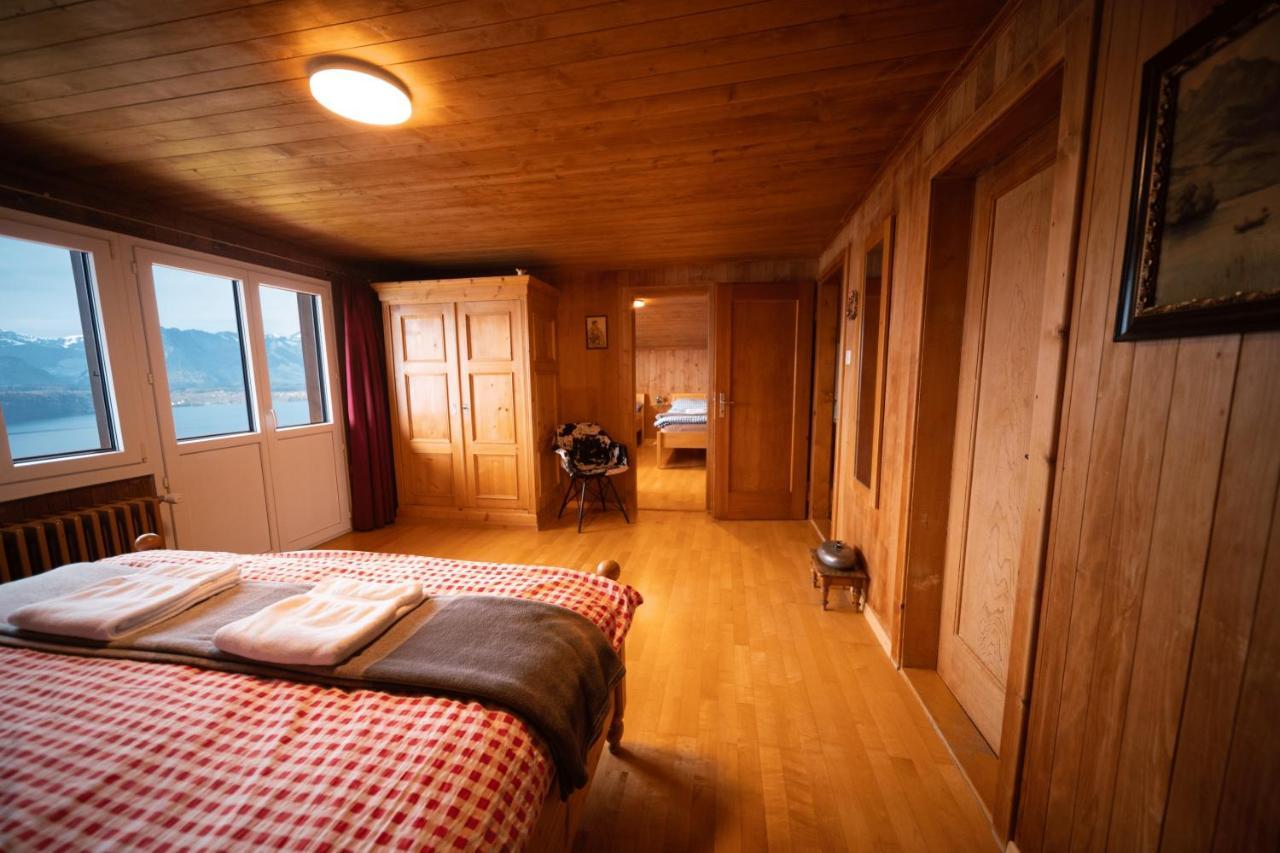Chalet Egglen "Typical Swiss House, Best Views, Private Jacuzzi" Sigriswil Esterno foto