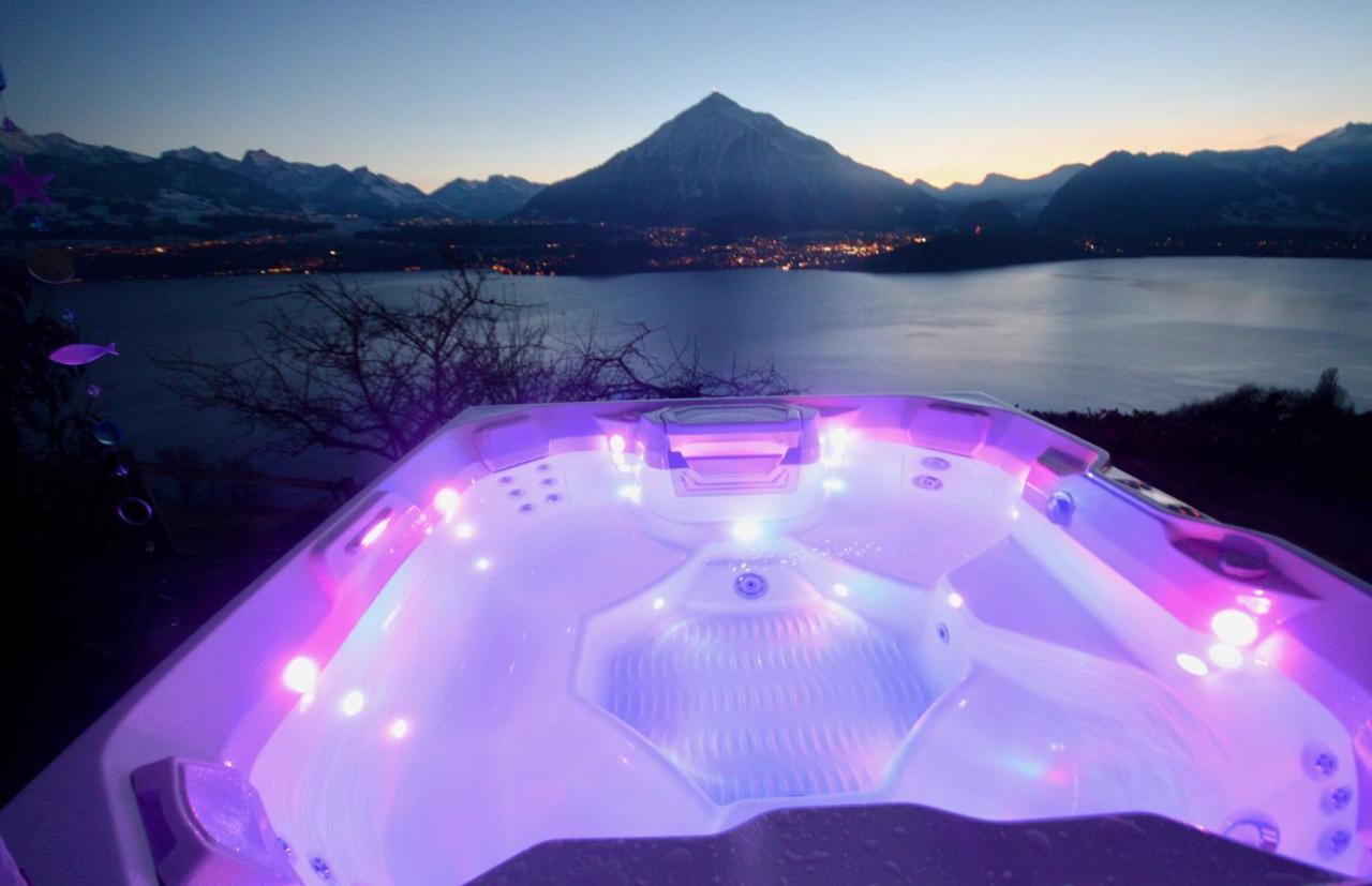 Chalet Egglen "Typical Swiss House, Best Views, Private Jacuzzi" Sigriswil Esterno foto